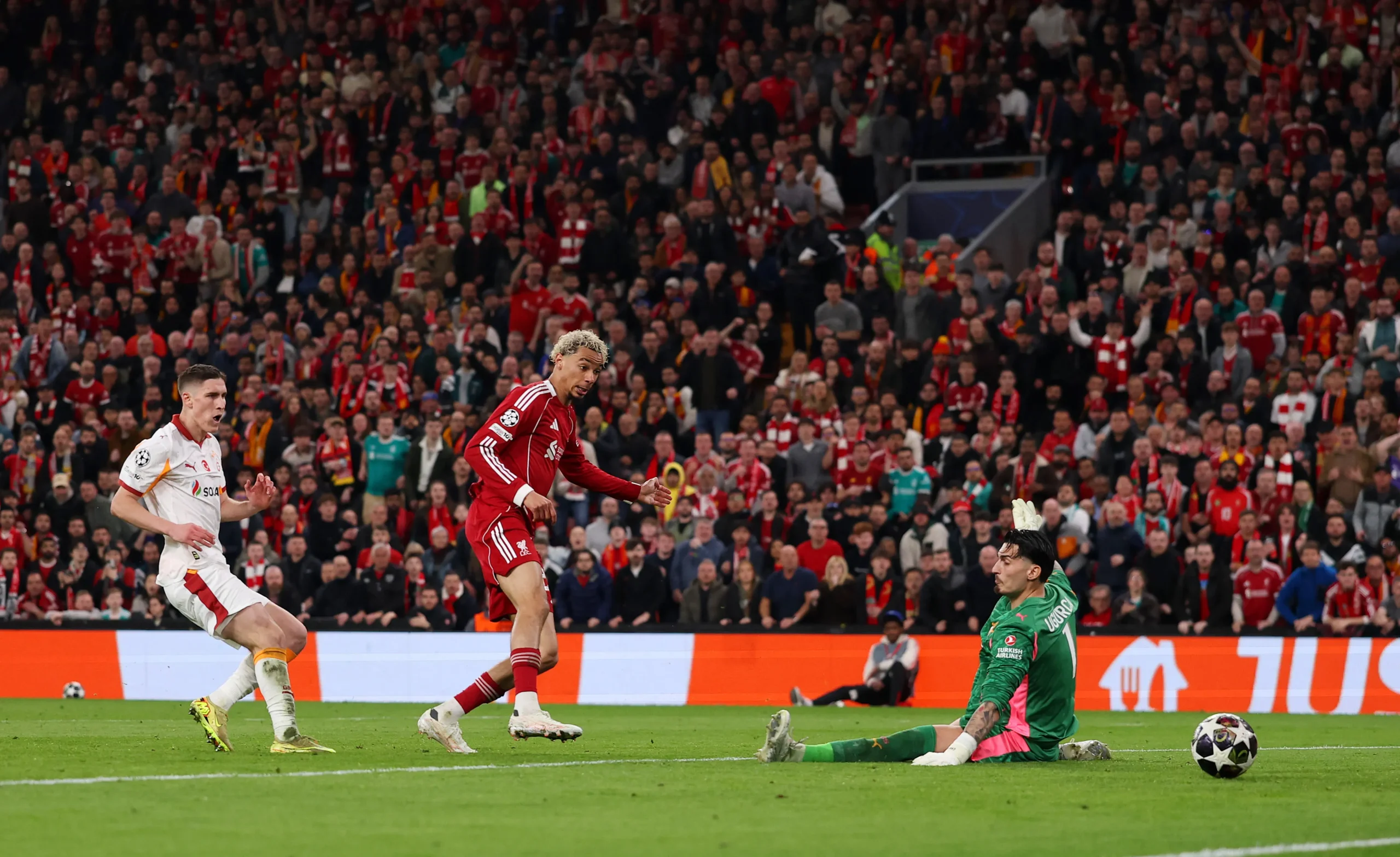 Victorieux du champion de Turquie en Angleterre, Liverpool valide des retrouvailles très attendues au prochain tour