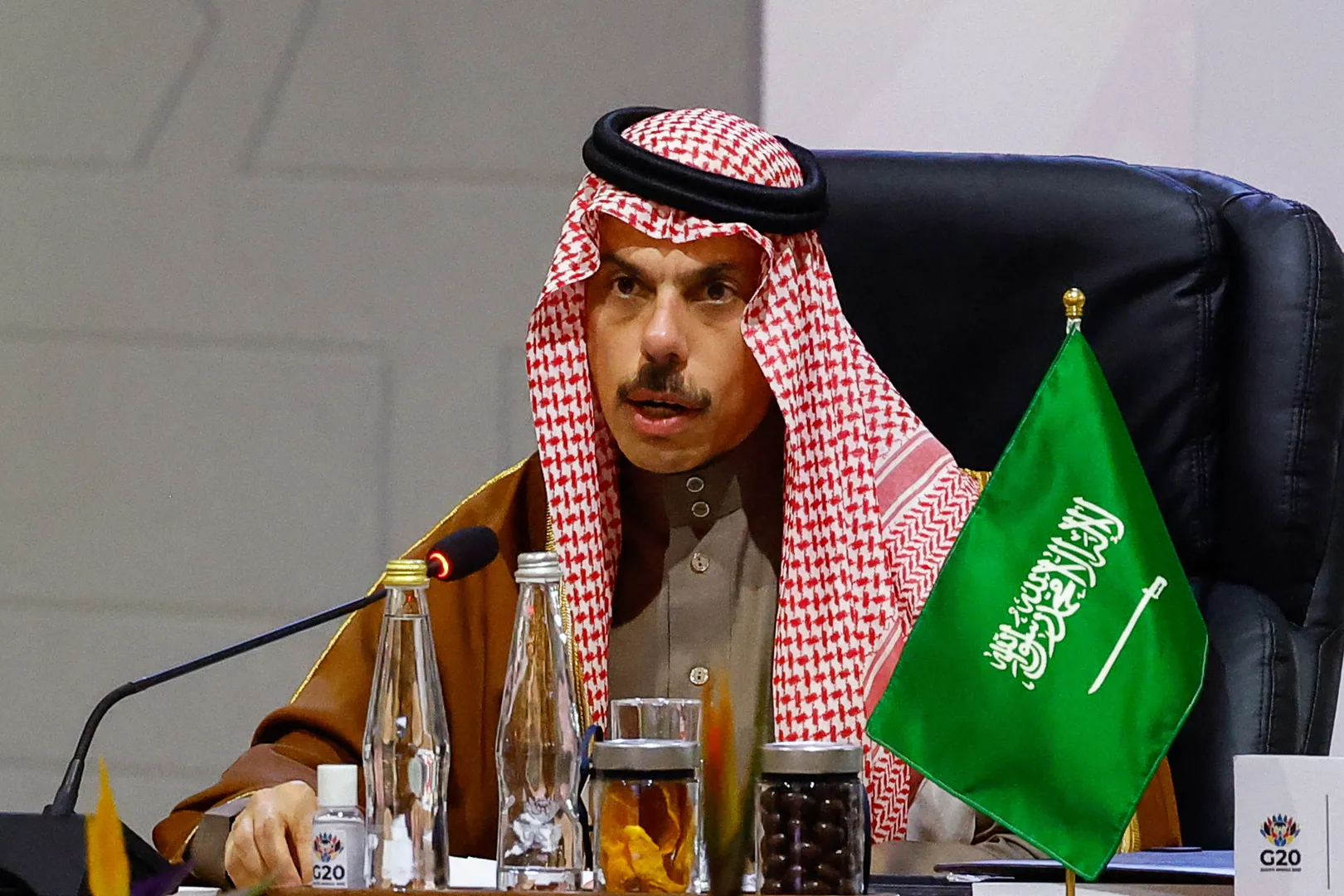 L’Arabie Saoudite lance un avertissement à l’Iran et dévoile le véritable objectif des frappes dans le Golfe