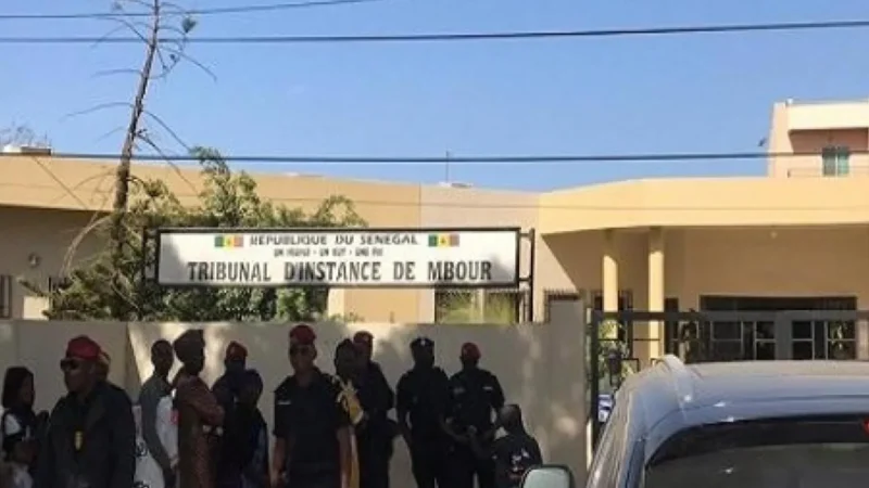 Jugée à Mbour avec son bébé : le scénario virtuel qui a coûté 4 millions de francs CFA à sa belle-famille