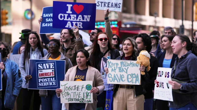 États-Unis : 23 États saisissent la justice pour bloquer cette mesure environnementale de Donald Trump