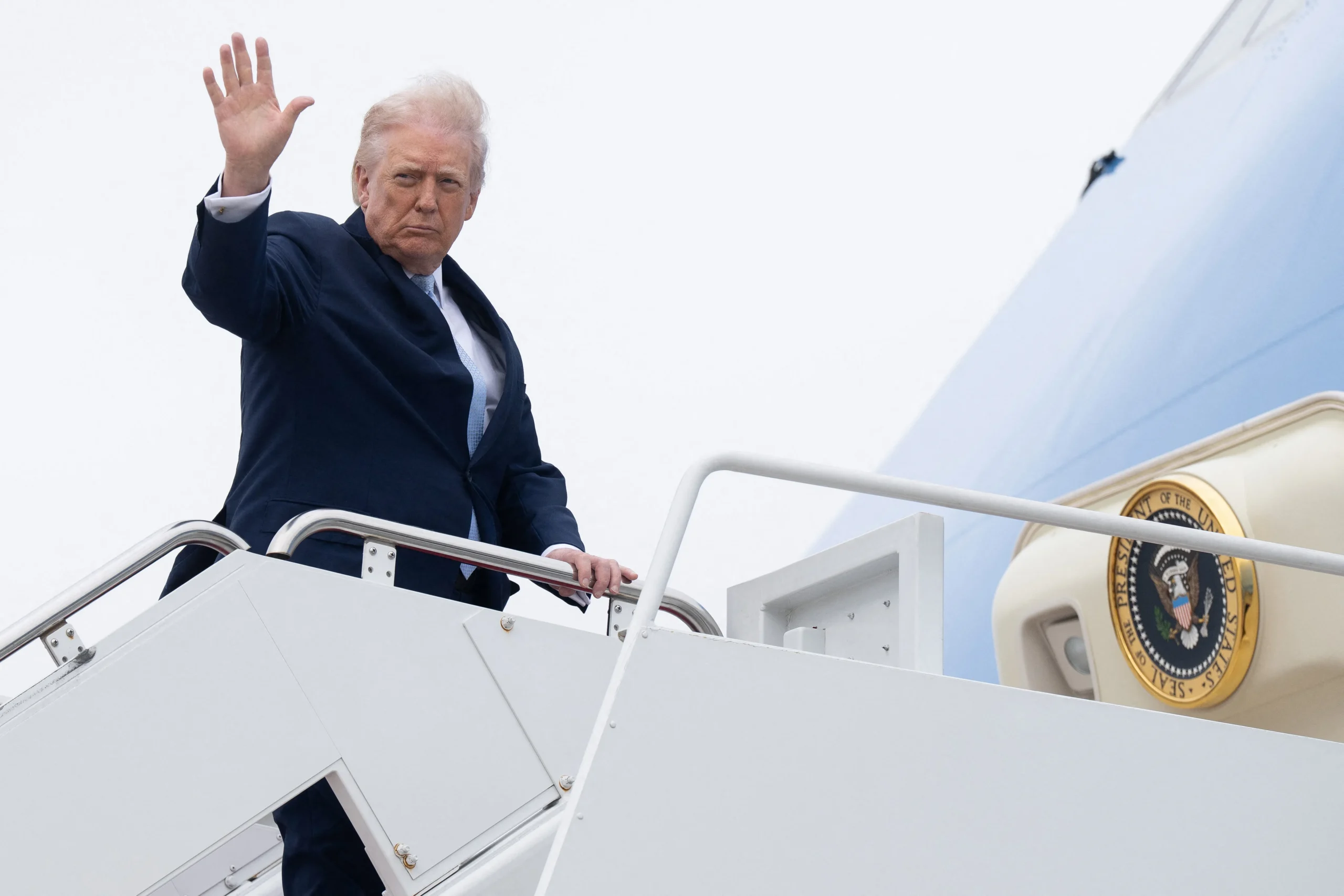 États-Unis : face à la crise des aéroports, l’ultimatum de Donald Trump ciblant une communauté africaine précise