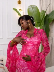 (Photos) Célébration de la Korité : le choix vestimentaire audacieux de Dieyla pour marquer l&rsquo;Aïd el-Fitr