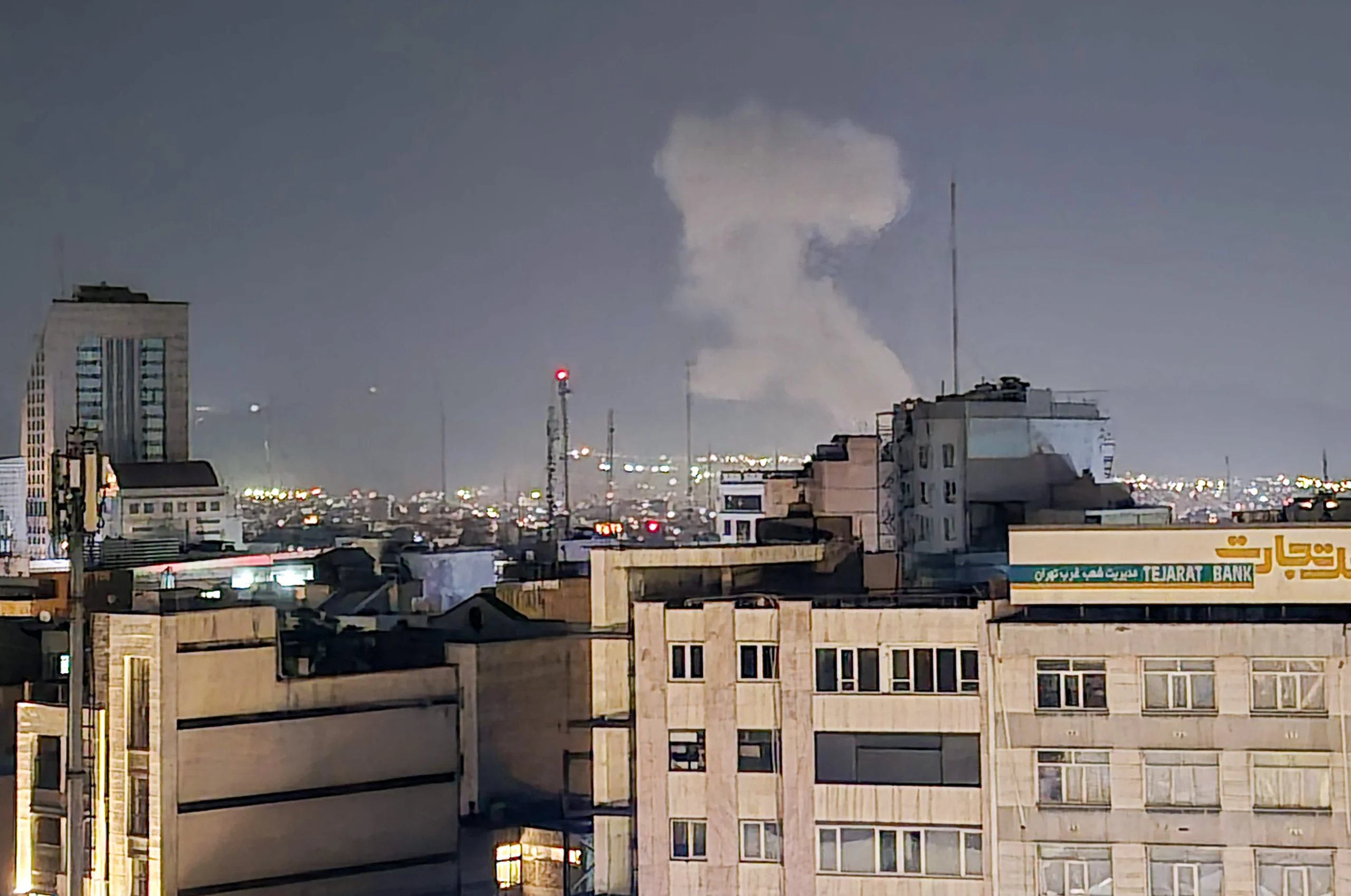 Frappes israélo-américaines en Iran : face aux lourds dégâts, Téhéran brandit une menace aux conséquences mondiales