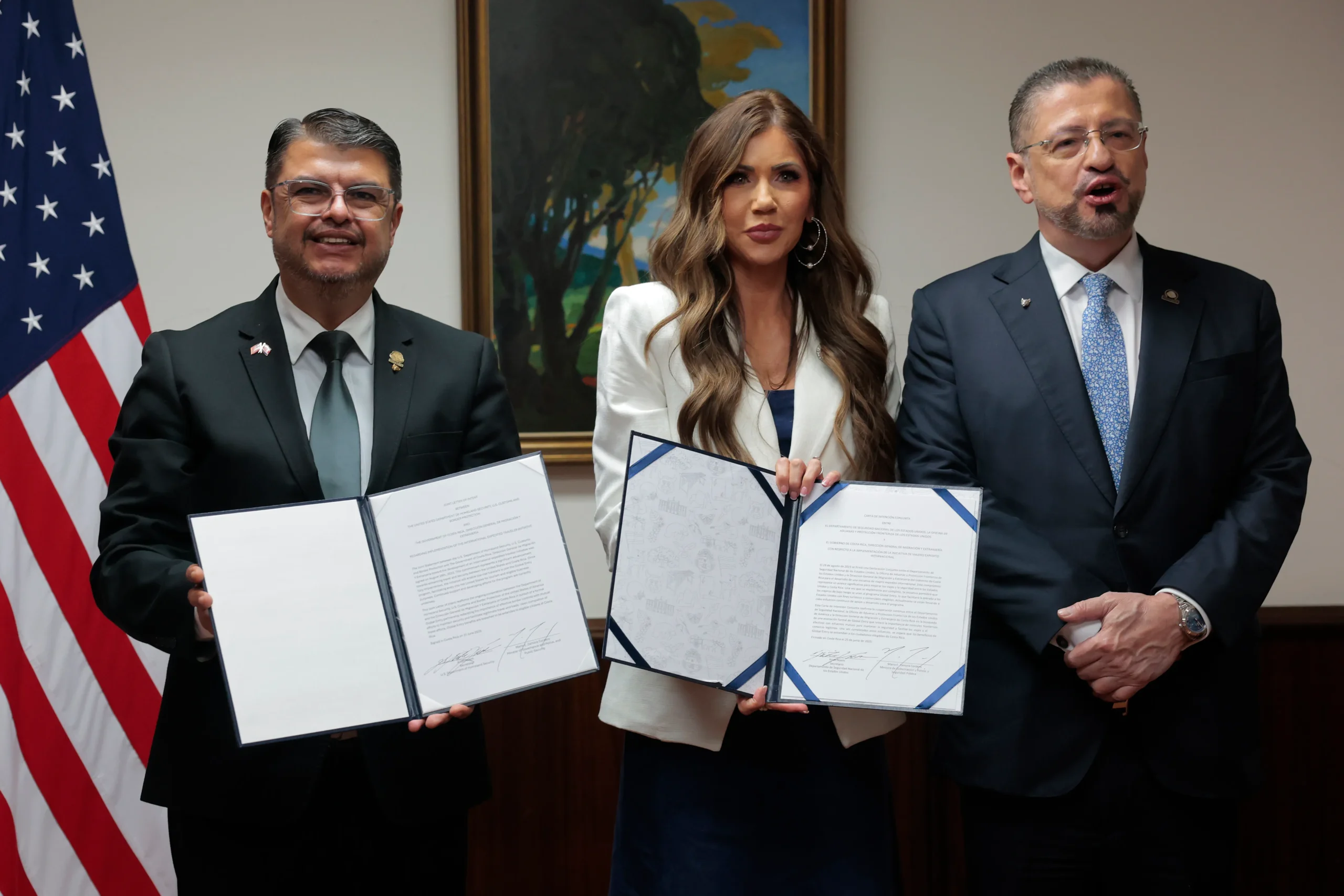 Expulsions aux États-Unis : le Costa Rica s&rsquo;accorde avec Donald Trump sur un nombre précis de transferts par semaine