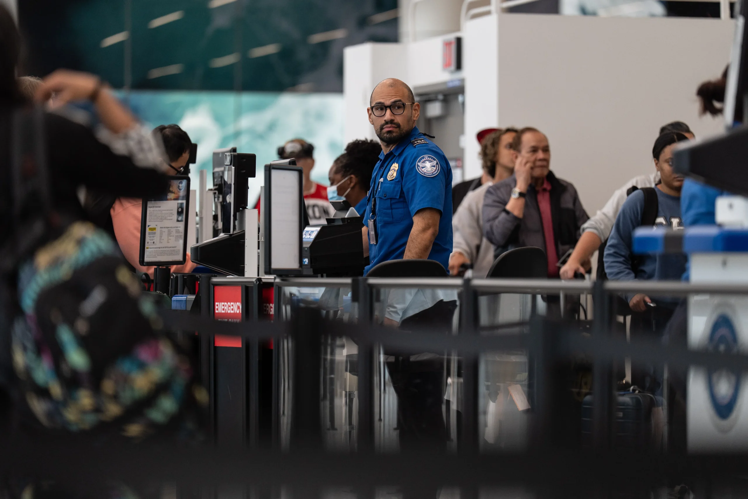 États-Unis : les Républicains bloquent le salaire des agents aéroportuaires pour imposer une condition précise