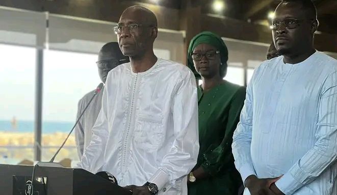 Déjeuner des éditorialistes : lancement des préparatifs du Forum de Dakar sur la paix et la sécurité en Afrique (Senego Tv)