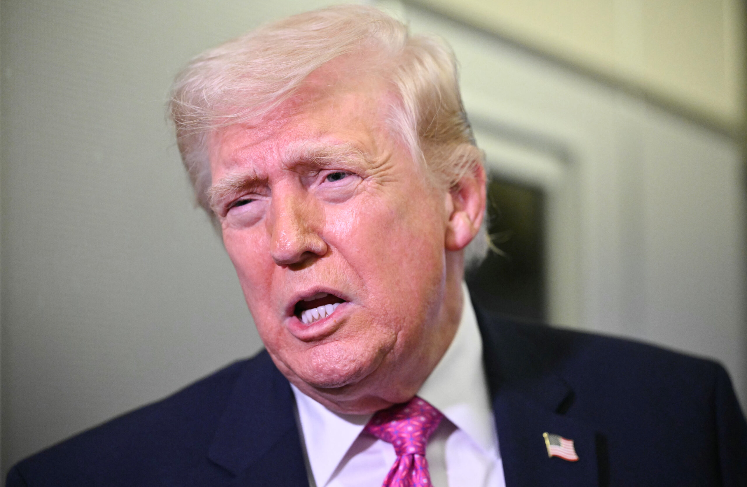 « Des gens stupides » : la réplique de Donald Trump aux opposants de son nouveau plan militaire en Iran