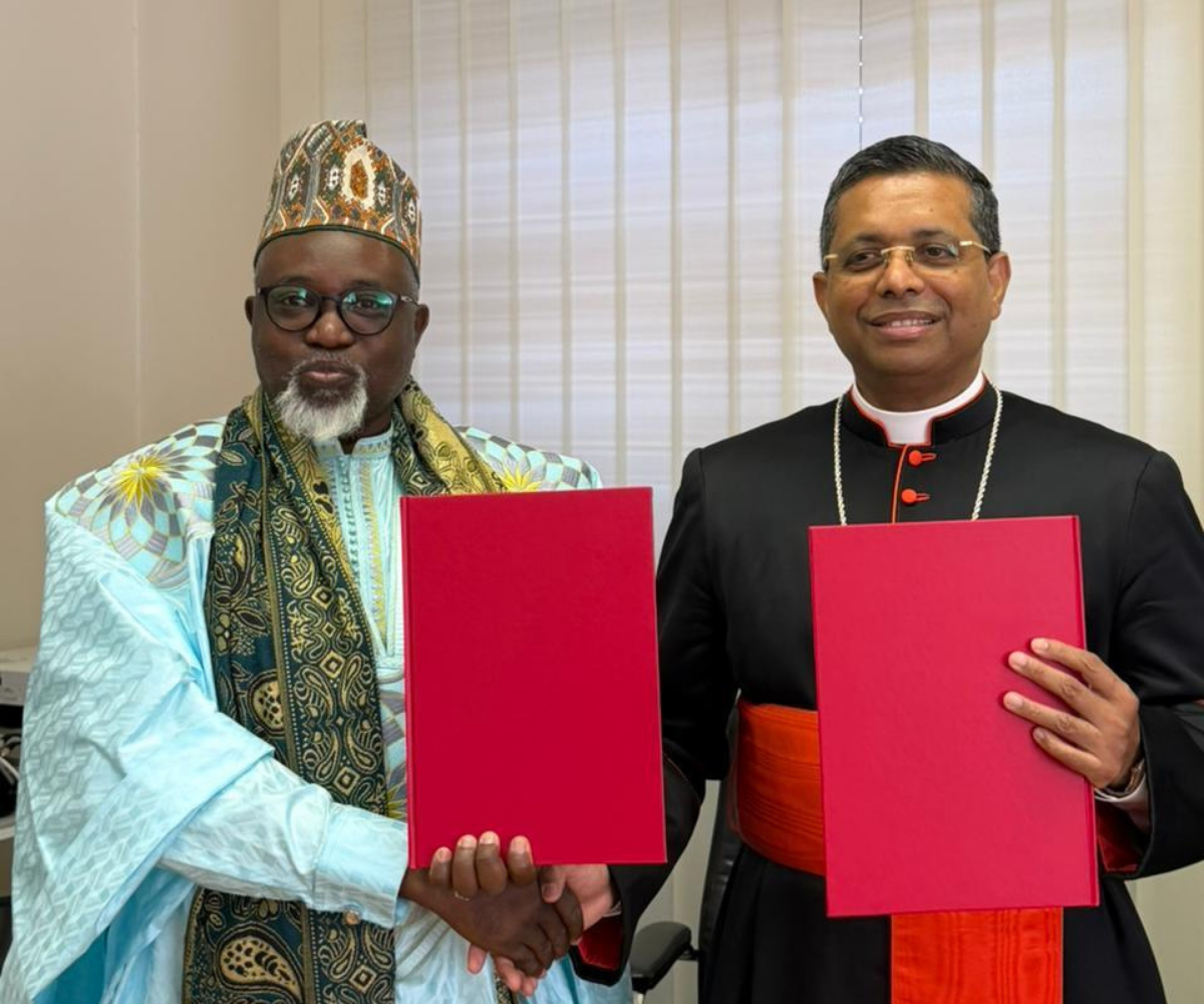 Vatican : le pacte de 5 ans scellé avec le khalife de Bambilor acte la création d&rsquo;une infrastructure inédite