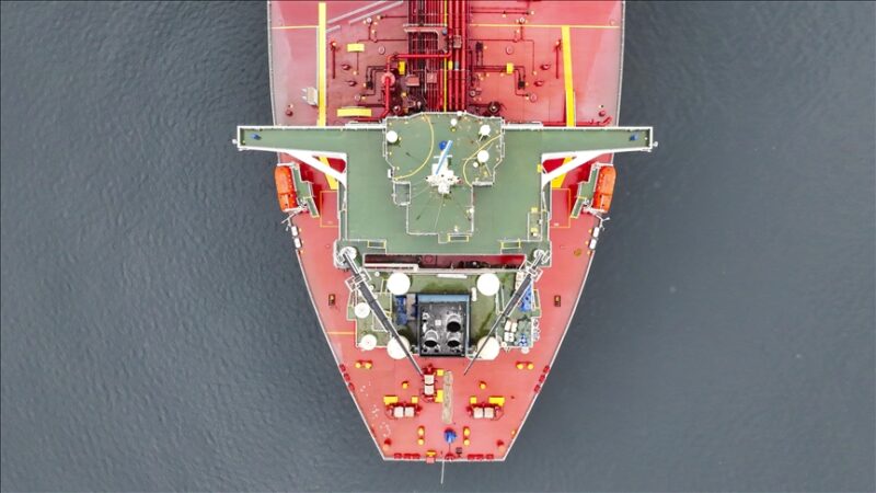 Frappe de drone iranien sur un pétrolier koweïtien à Dubaï : l&rsquo;onde de choc immédiate enregistrée sur les marchés