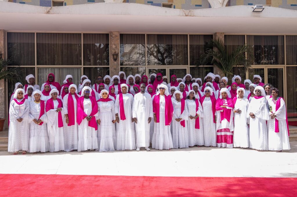 Journée internationale des droits des femmes : l’hommage du Président Diomaye Faye aux femmes de la Présidence