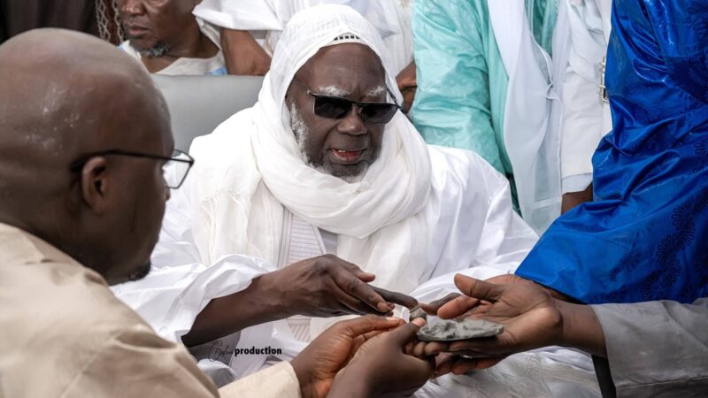 (Photos & Vidéo) Touba : Serigne Mountakha Mbacké lance les travaux de rénovation de la Grande Mosquée