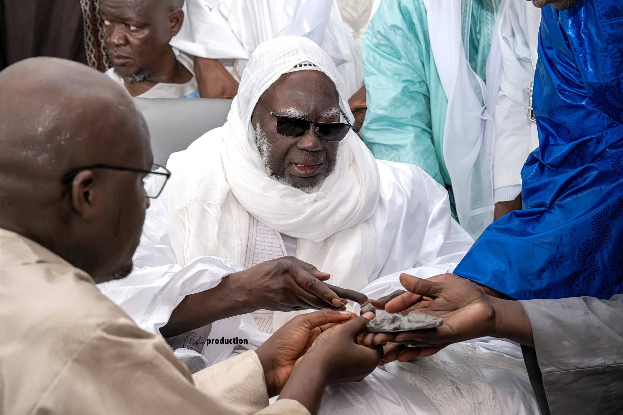 (Photos & Vidéo) Touba : Serigne Mountakha Mbacké lance les travaux de rénovation de la Grande Mosquée