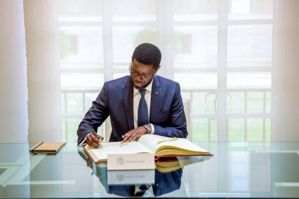 Durcissement du Code pénal : la loi sur les “actes contre nature” promulguée