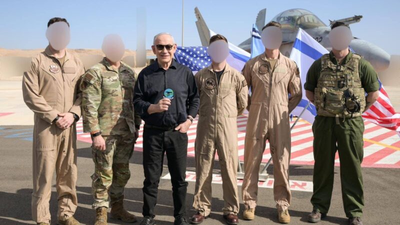 Guerre contre l’Iran : Benjamin Netanyahu rencontre des pilotes américains ayant participé aux frappes aux côtés de Forces de défense israéliennes.