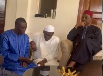 Ferveur et tradition : Serigne Maodo Sy Dabakh honore la famille Mame Moussa Alé Mbaye(vidéo)