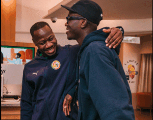 [Photos] Arrivée des Lions à Paris pour préparer les matchs face au Pérou et à la Gambie (vidéo)