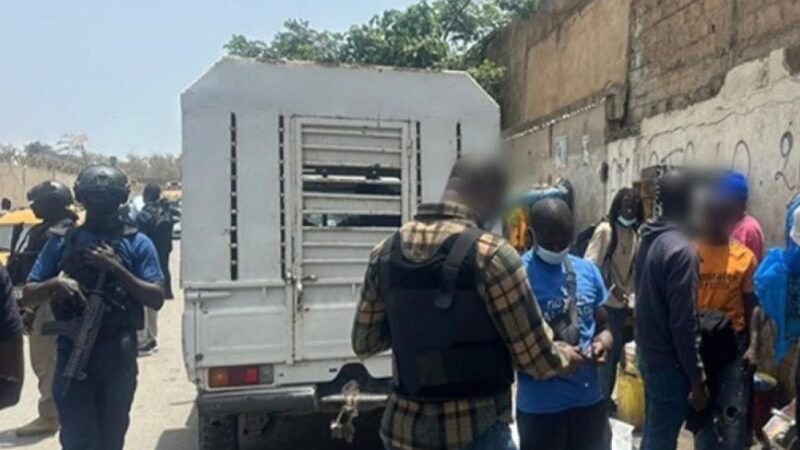 Trafic de chanvre indien : Une opération tourne à l’affrontement à Diamaguène, un suspect menotté se réfugie chez Liss Ndiago