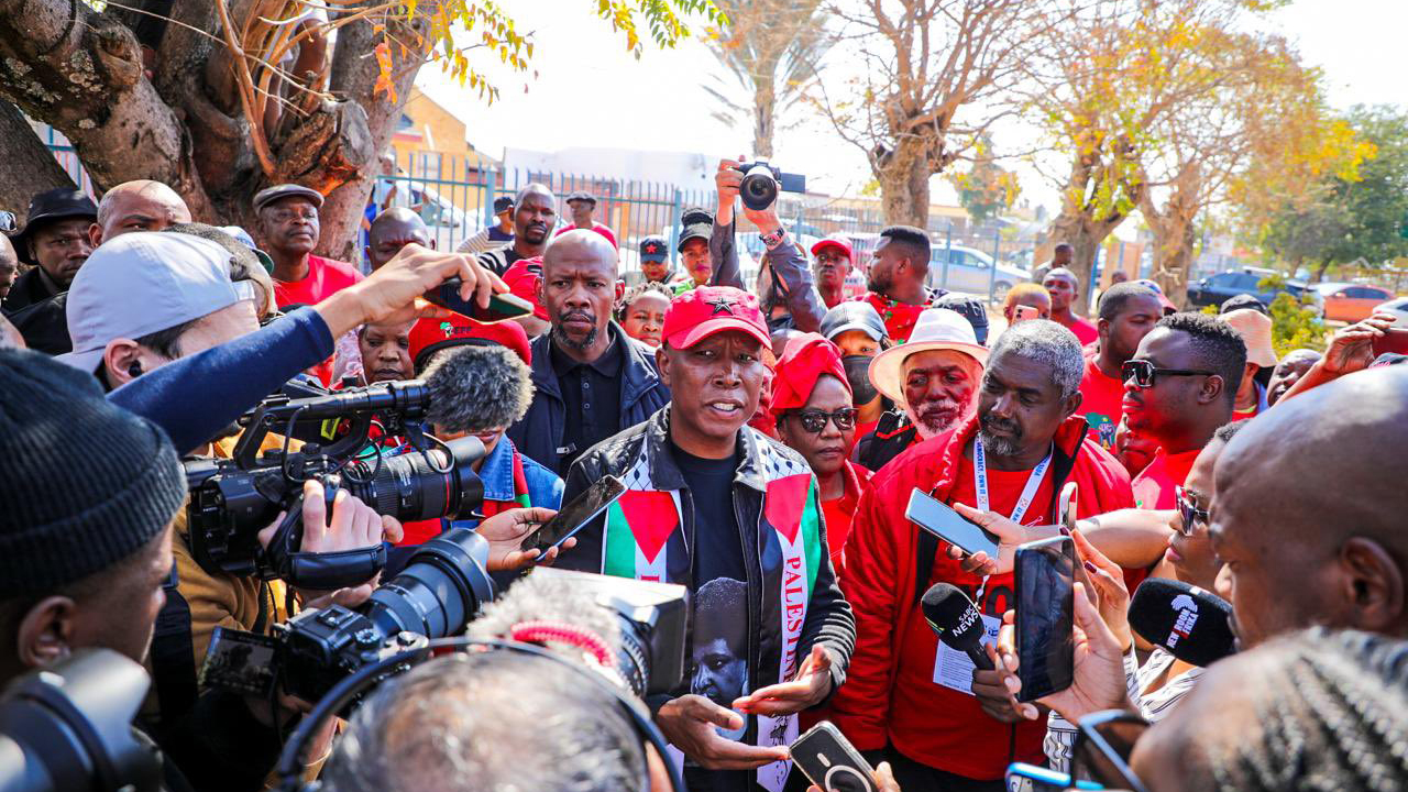 Afrique du Sud: les EFF dénoncent un “hold-up” contre le Sénégal, accusent la CAF et pointent le Maroc