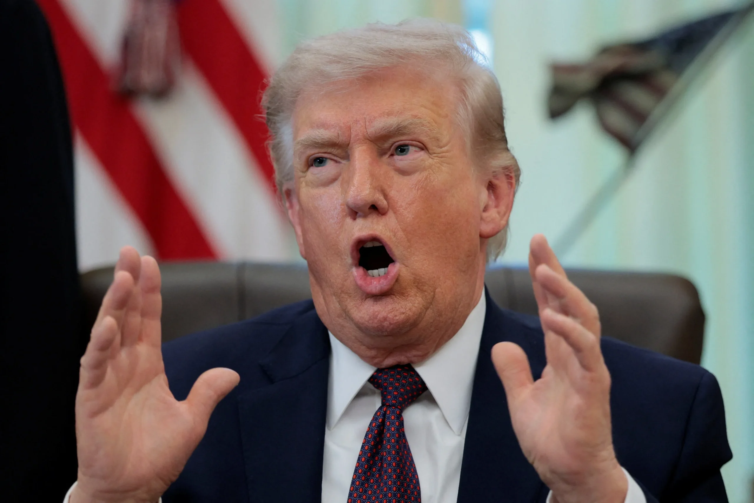 Trump menace de lancer de nouveaux bombardements sur l’Iran si les négociations échouent