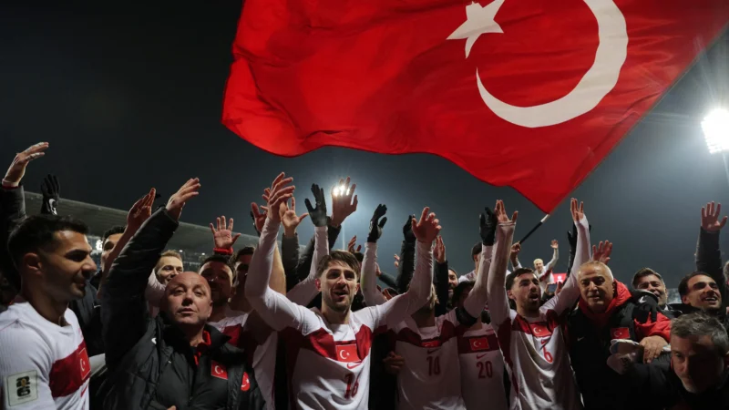 Qualification au Mondial 2026 : victorieuse au Kosovo, la Turquie promet une récompense inédite à son sélectionneur