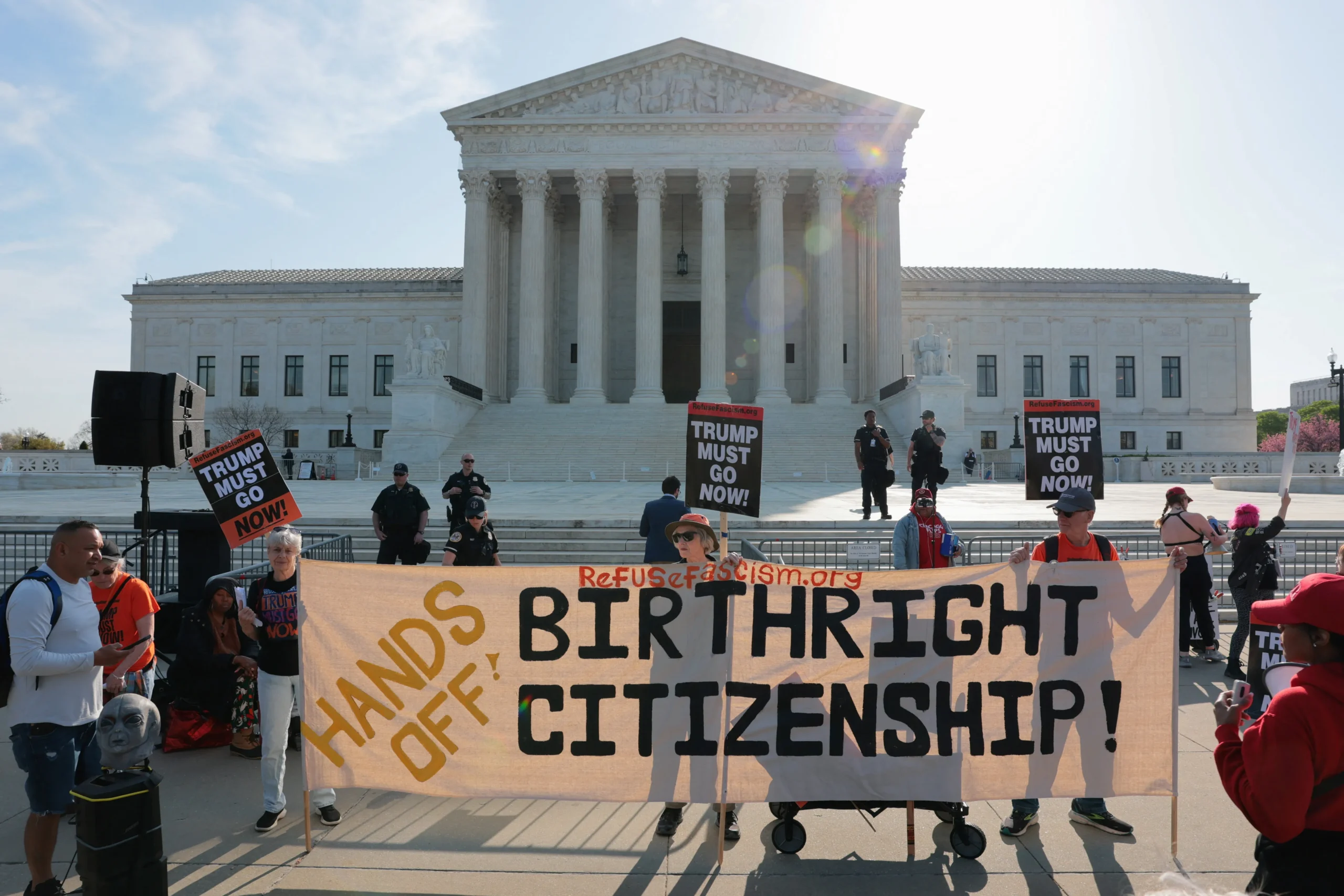 États-Unis : la Cour suprême se penche sur l&rsquo;abolition d&rsquo;un droit constitutionnel en présence de Donald Trump