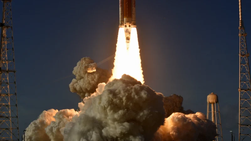 Espace : la NASA réussit le décollage d&rsquo;Artemis II après une ultime intervention technique sur le pas de tir