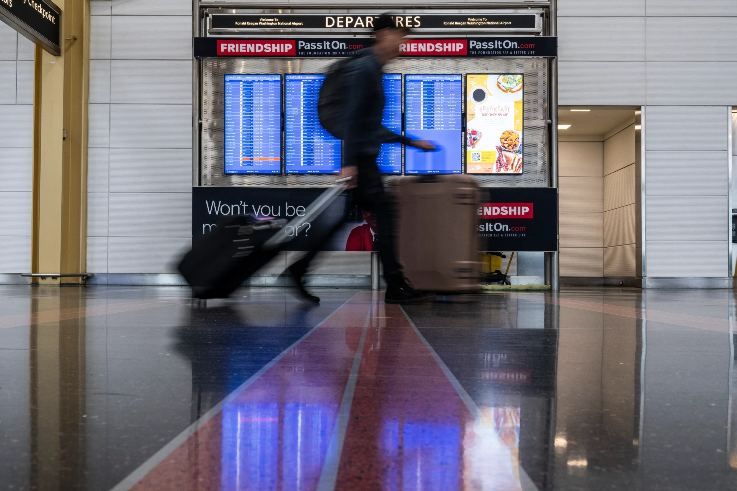 Six semaines sans salaire aux États-Unis : la mesure d’urgence actée par Donald Trump pour la sécurité des aéroports