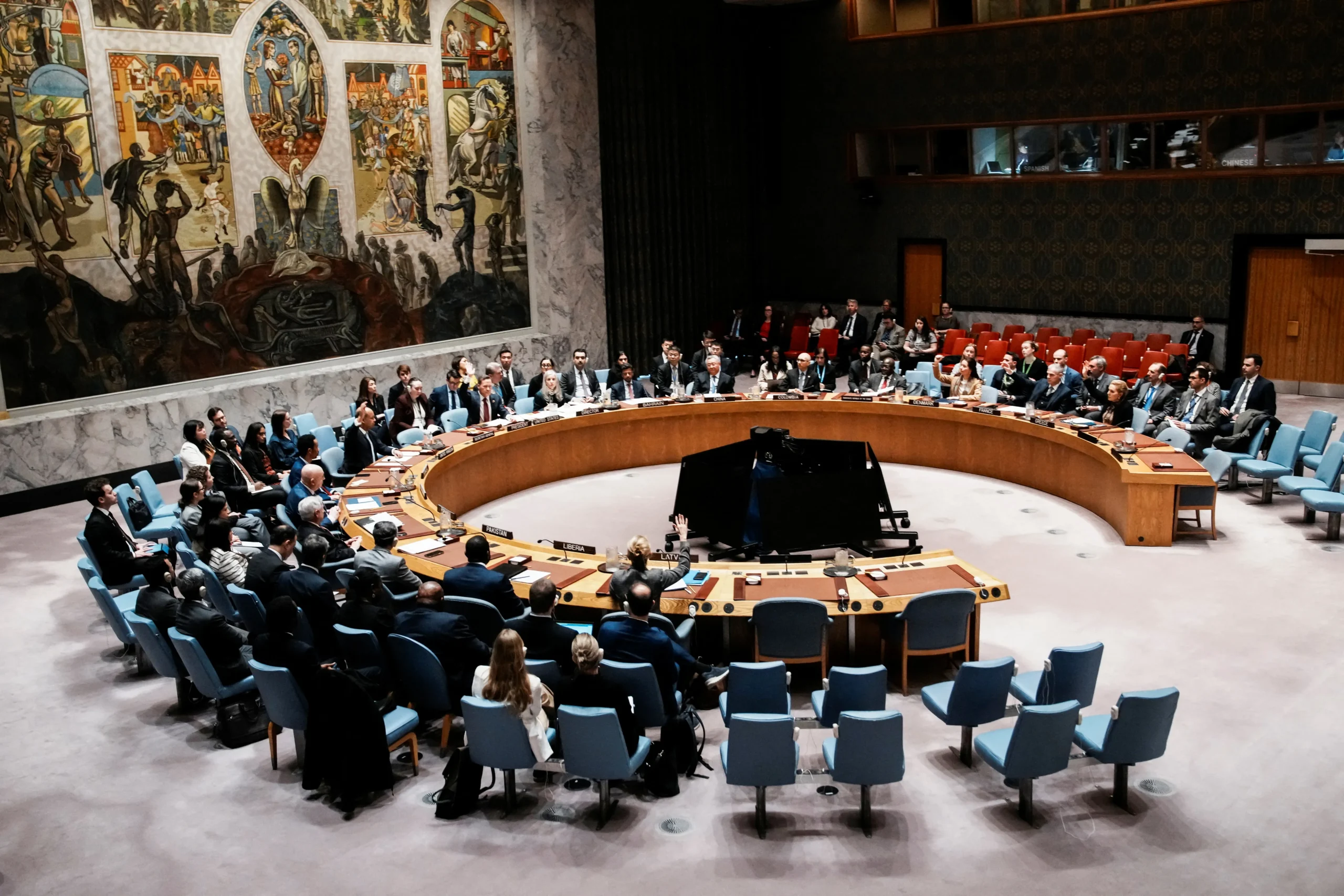 Moyen-Orient : cibles de 85 % des tirs iraniens, les pays du Golfe formulent une demande d’urgence devant l’ONU.