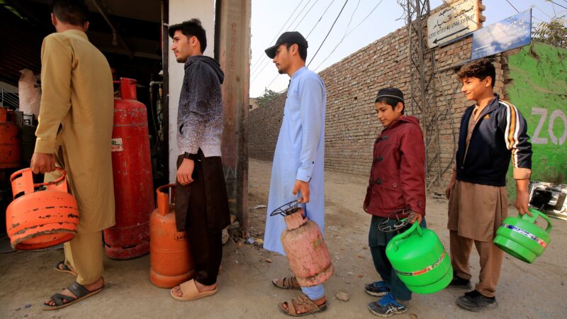 La destruction du plus grand complexe gazier qatari contraint le Pakistan à adopter cette mesure d&rsquo;urgence