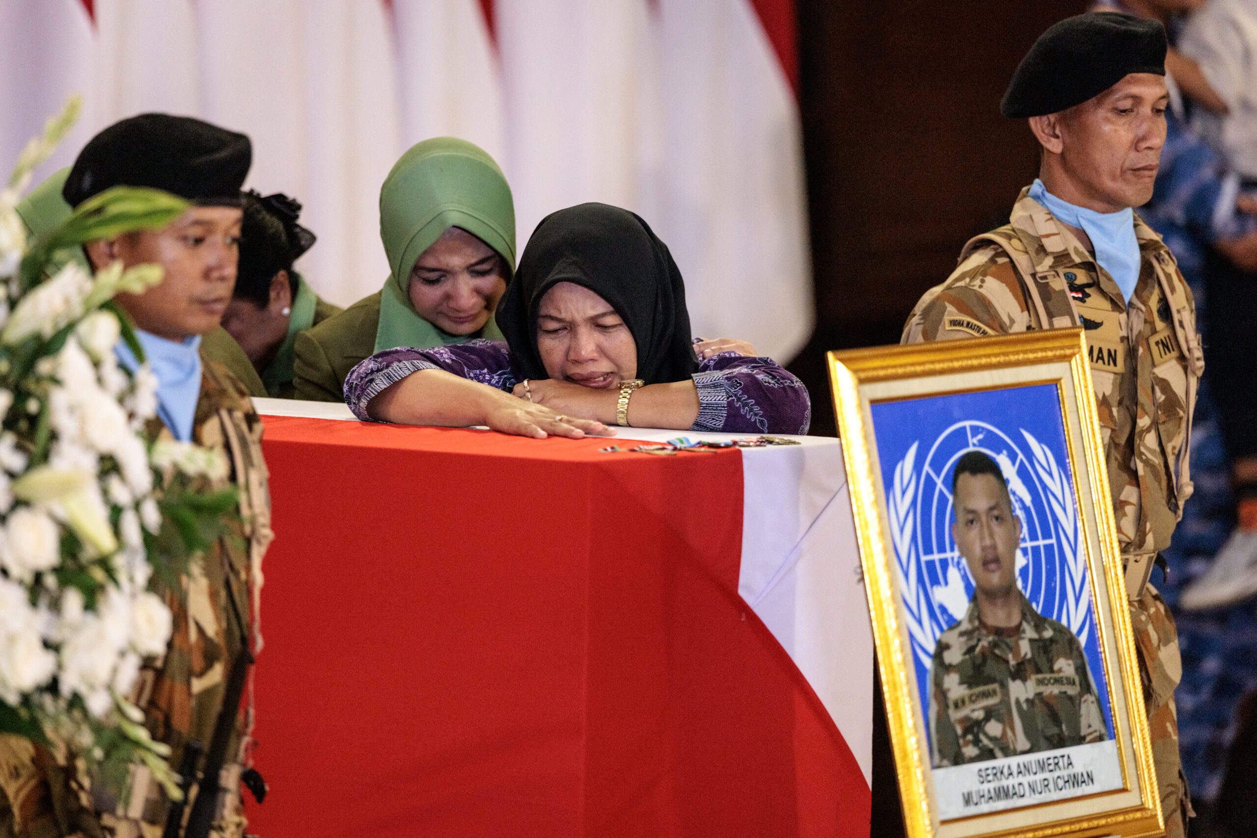 Casques bleus tués au Liban : l’Indonésie rapatrie les corps et adresse une requête précise à l’ONU