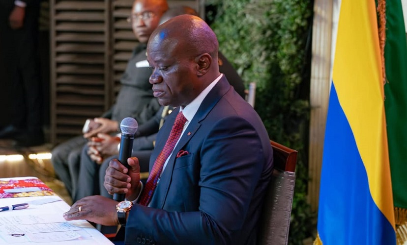 Face à la diaspora au Sénégal, le président gabonais limite les aides aux études à l'étranger à un critère précis