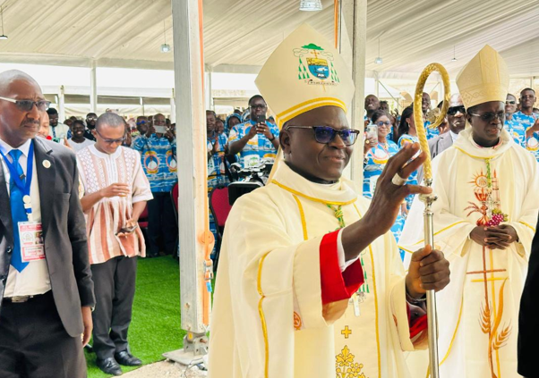 « On a même parlé de génocide » : le conflit international qui s’est invité à la messe de Pâques de Saint-Louis