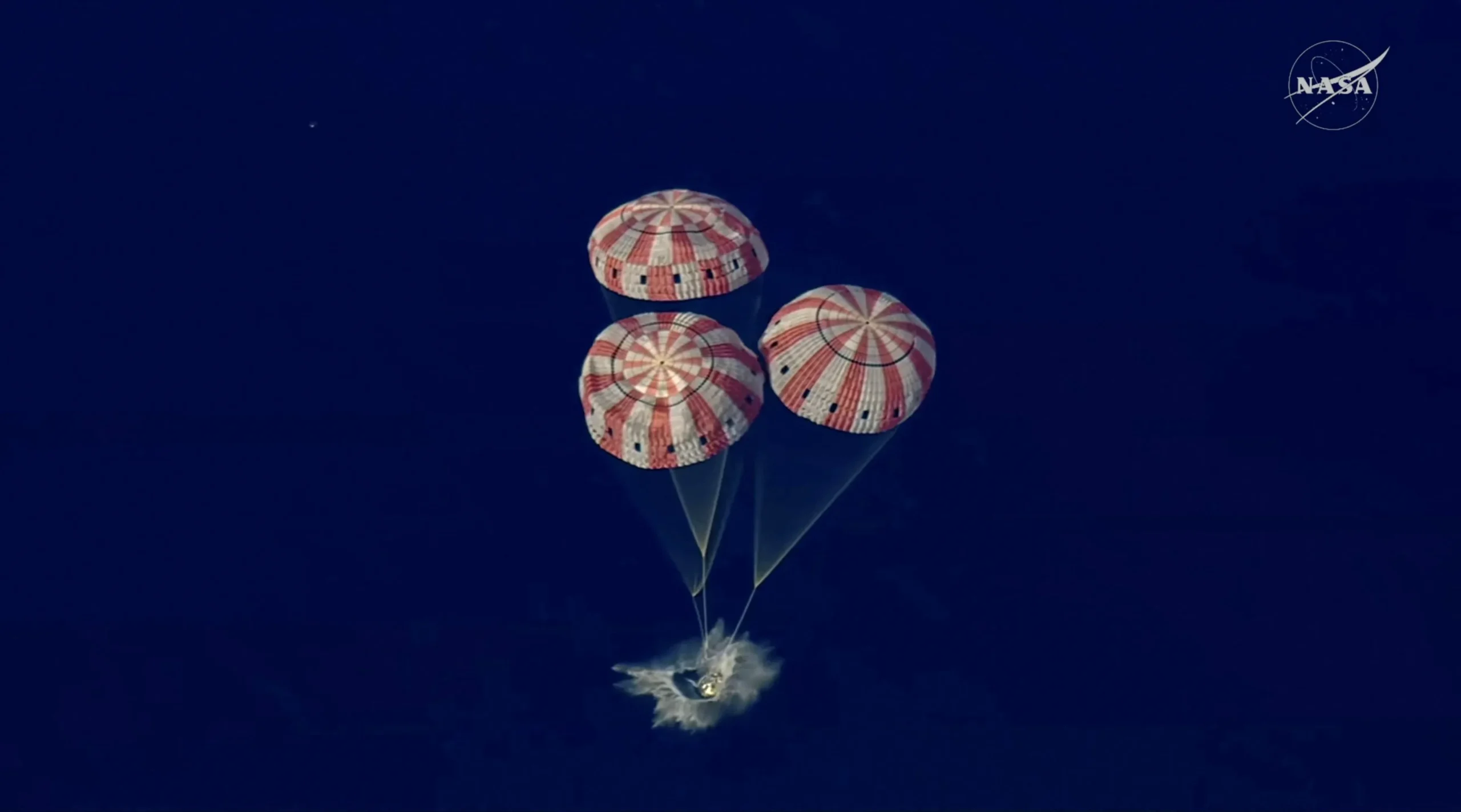 États-Unis : après 10 jours autour de la Lune, la NASA ramène sur Terre un équipage au profil inédit