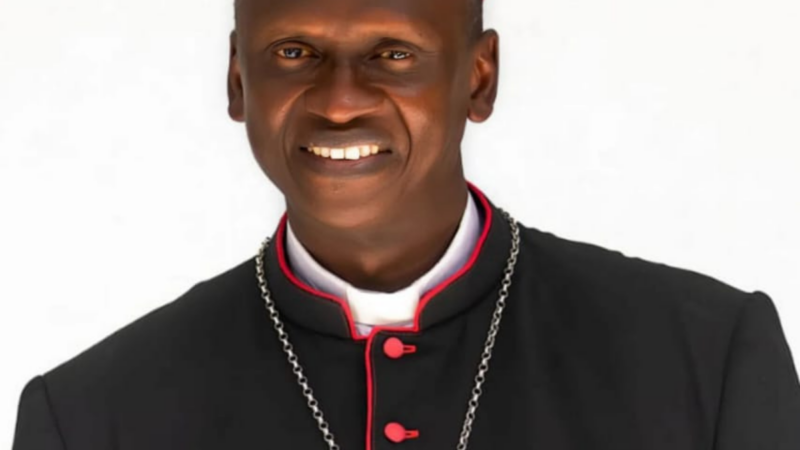 Il refusait la soutane épiscopale à 28 ans : l&rsquo;ancien vicaire à vélo revient pour diriger le diocèse de Kolda