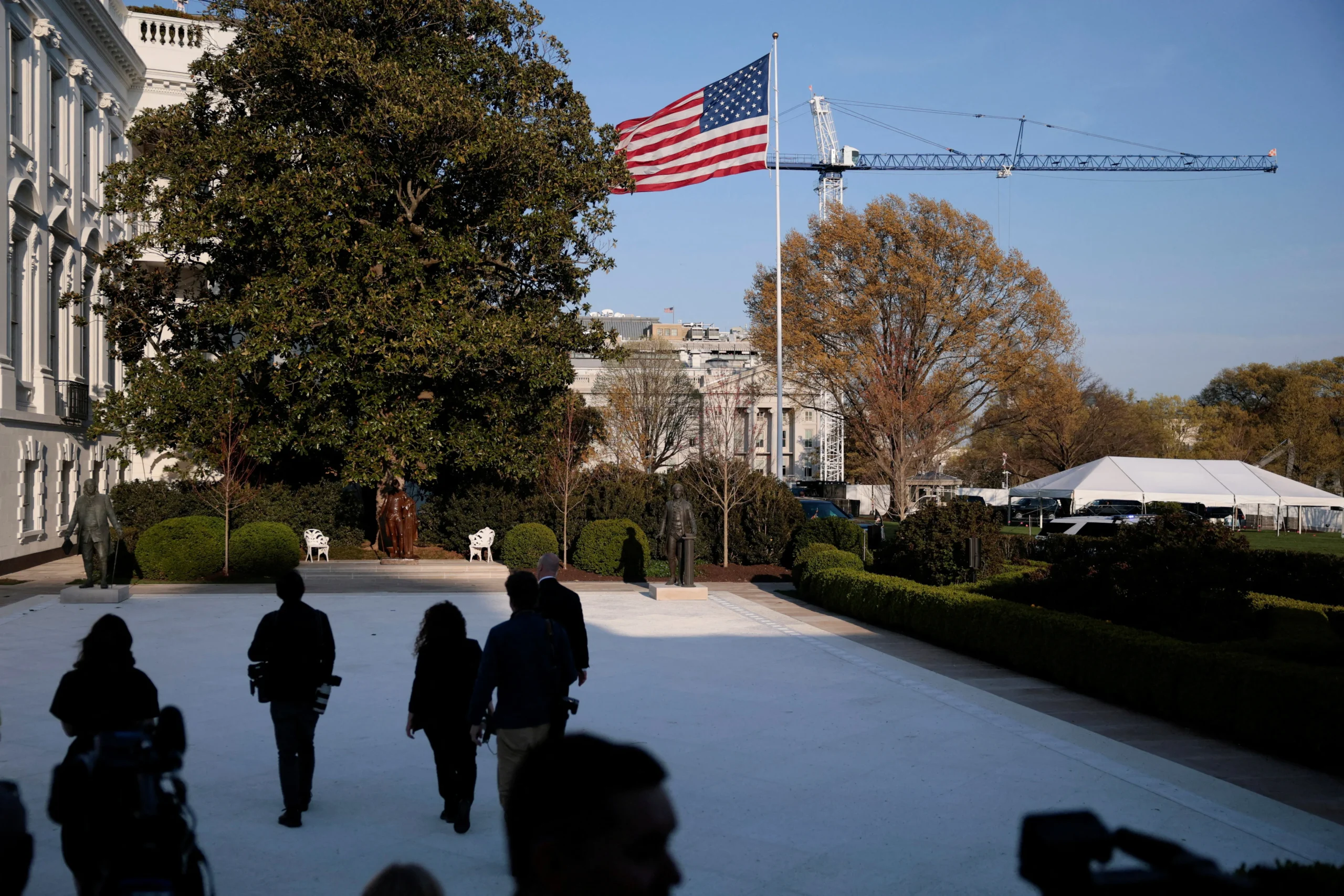 États-Unis : la justice accorde un sursis au chantier de la Maison Blanche mais exige des preuves sur un point précis