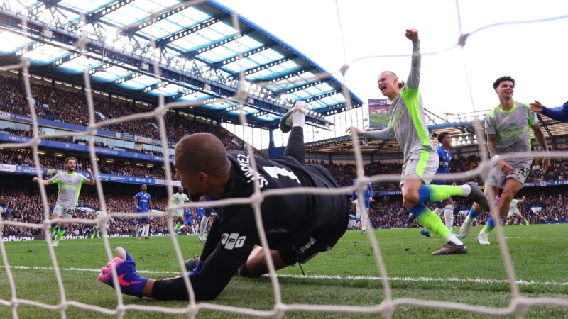 Premier League : la chute d&rsquo;Arsenal relance le championnat après le naufrage de Chelsea en 17 minutes