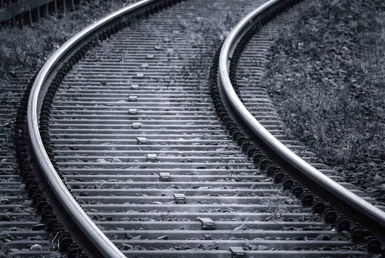 Moins de 40 heures de travaux pour rouvrir un pont ferroviaire clé en Iran