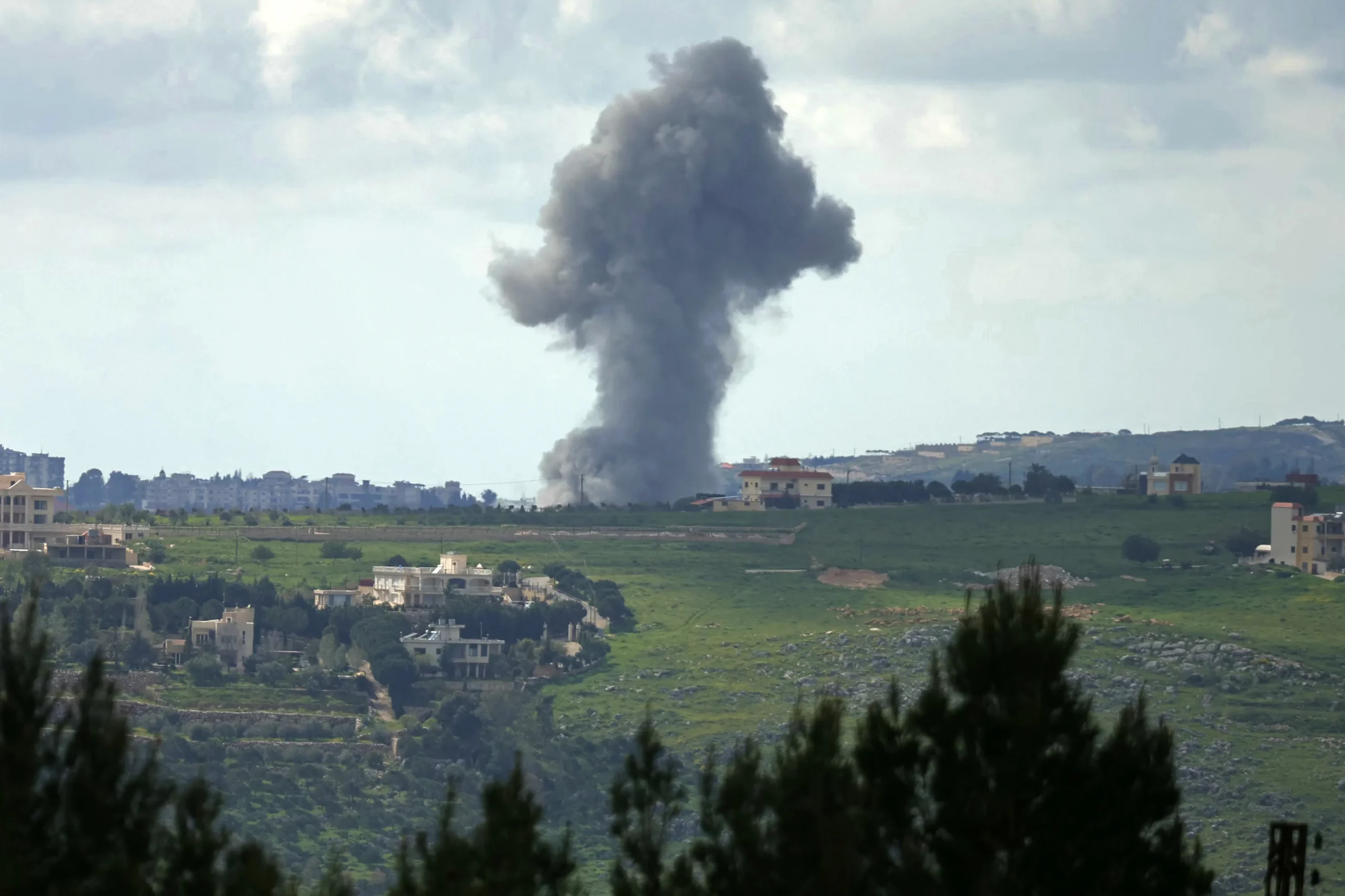 Offensive au sud-Liban : l&rsquo;armée israélienne annonce l&rsquo;encerclement d&rsquo;une ville