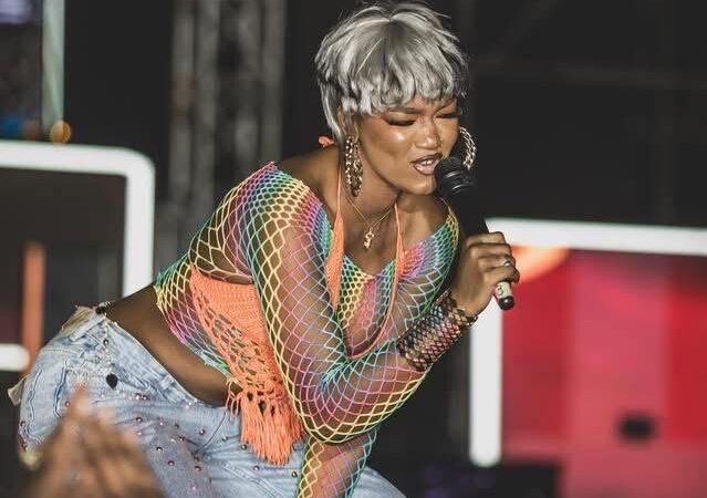 Accusations LGBT au concert de Mia Guissé, JAMRA révèle les vraies couleurs du t-shirt d&rsquo;Ouly