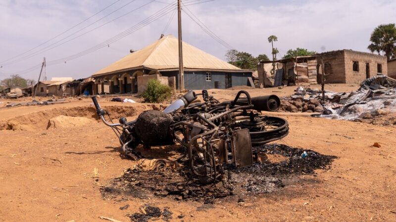 « Examiner ces allégations » : l&rsquo;armée nigériane ouvre une enquête après la mort de 56 civils dans un espace public