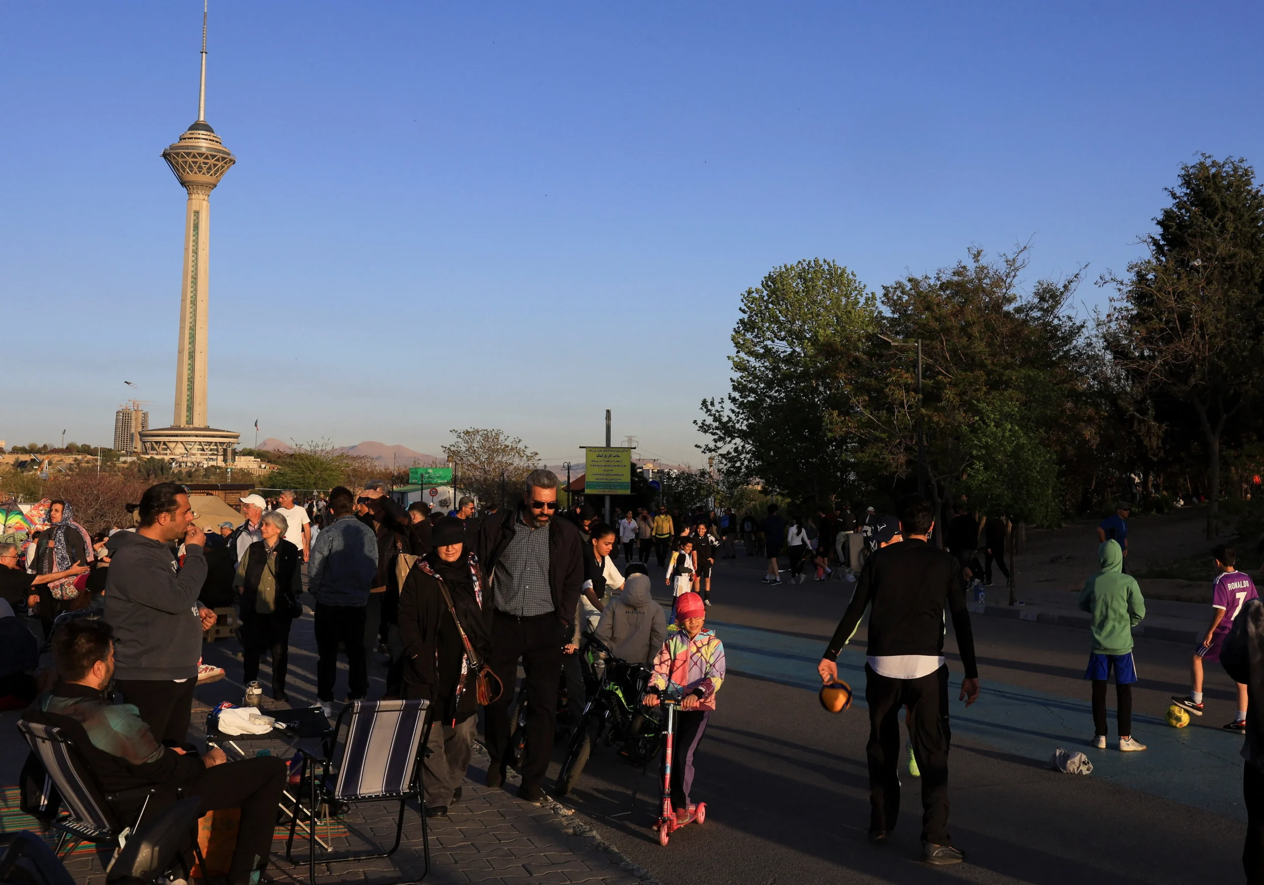 Guerre en Iran : avec quel pays Israël négocie-t-il directement à Washington ?