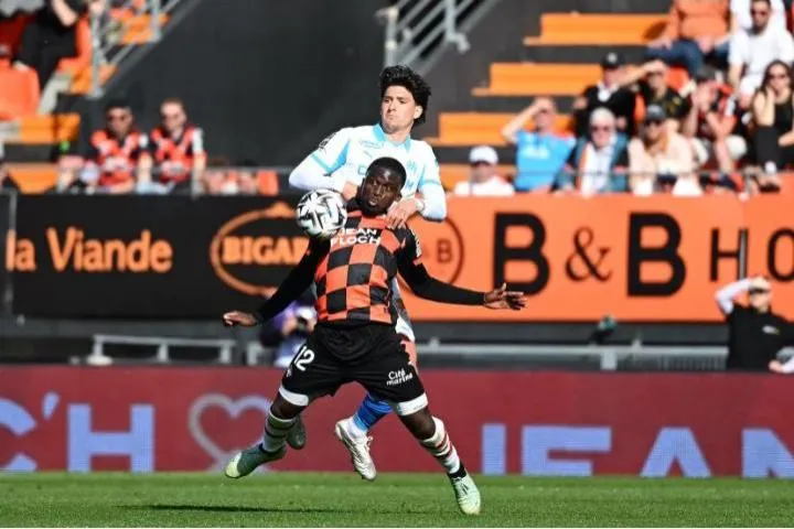 Face à l’OM, le geste technique qui a permis à Bamba Dieng de tromper Rulli