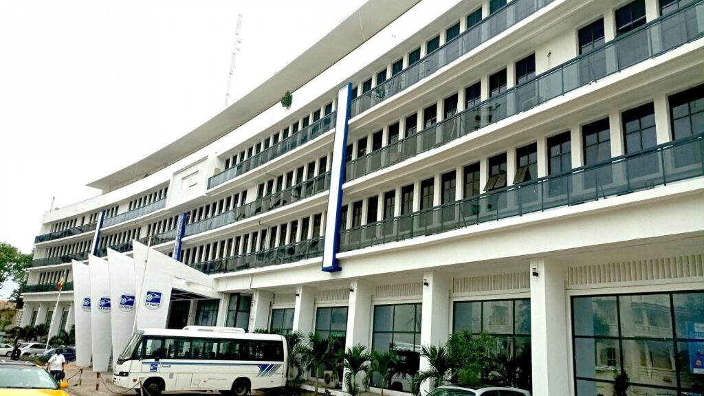 Le SNTPT fustige les millions déboursés pour rénover le logement du DG de La Poste