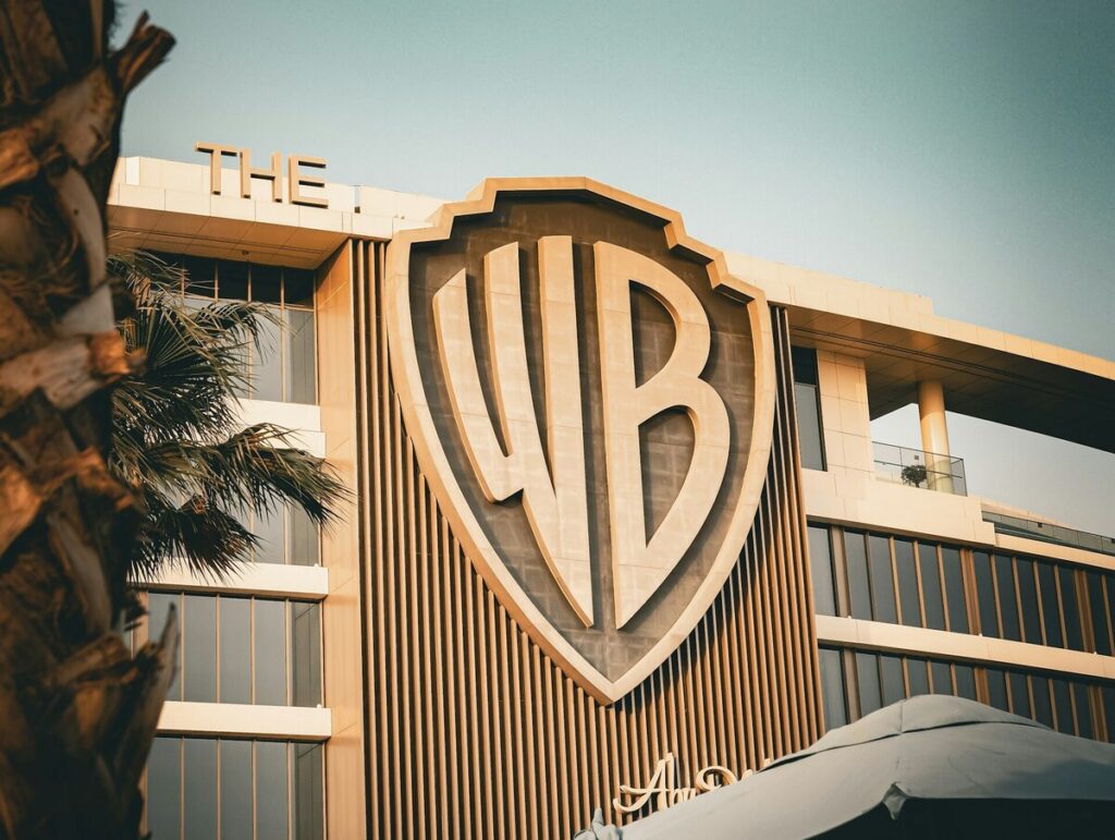 Warner Bros. Discovery passe chez Paramount : les milliards de dollars de l’offre hostile validée