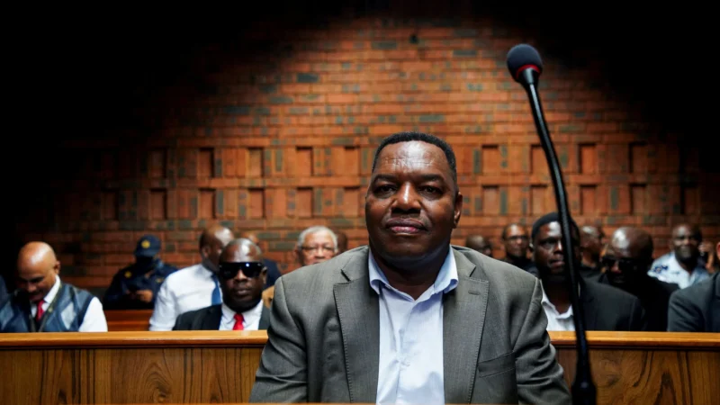 Ramaphosa suspend le chef de la police sud-africaine, le montant perçu par Medicare24 avant la résiliation du contrat