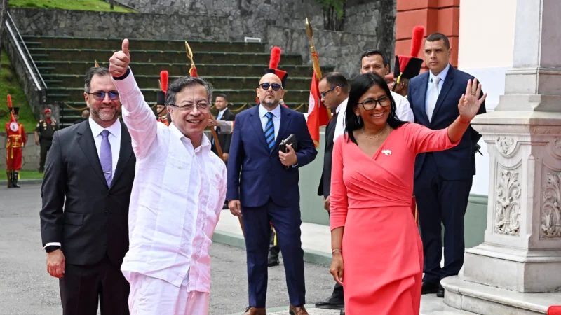 Gustavo Petro au Venezuela et le kilométrage de la frontière au cœur des discussions avec Delcy Rodriguez