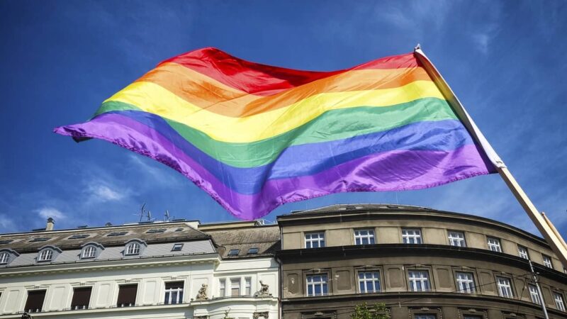 Russie : le groupe LGBTQ interdit comme « extrémiste » et la ville du tribunal