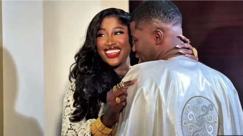 (Clip officiel) Sidy Diop dévoile « Yobouma » et le couple auquel il rend hommage