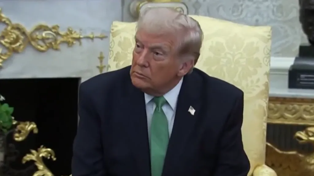 États-Unis : Donald Trump veut faire renvoyer Jimmy Kimmel après une blague sur Melania Trump