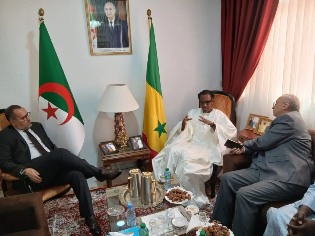 Décès de l’ancien président algérien : Condoléances du Khalife général des Khadres…(photos)